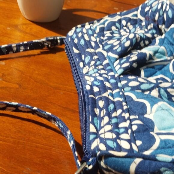 Blue Floral "PETAL SPLASH"  Women's Bag EUC. - Picture 7 of 7